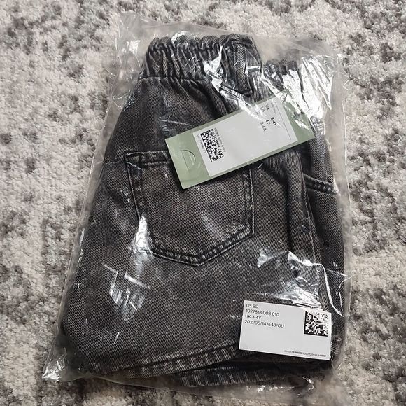 0535 H&M Cotton Denim Paper-bag Shorts Size 4T - Picture 3 of 6